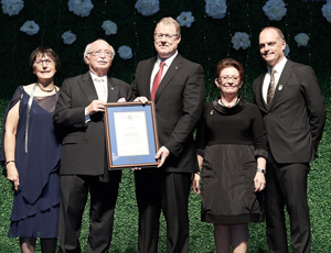 Dr. Scott A. McLeod, recipient of the Calvin L. Gutkin Medicine Ambassador Award